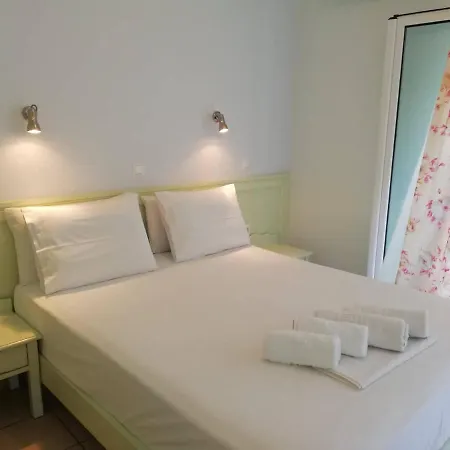 Bonos Apartment Stoupa