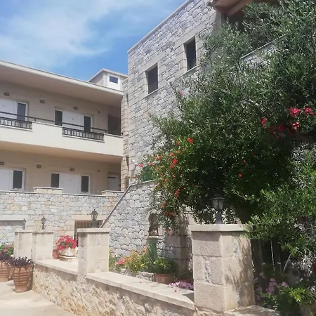 Apartment Bonos